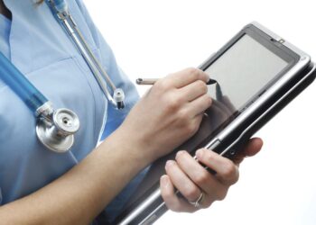 Sete fases para se tornar um hospital digital