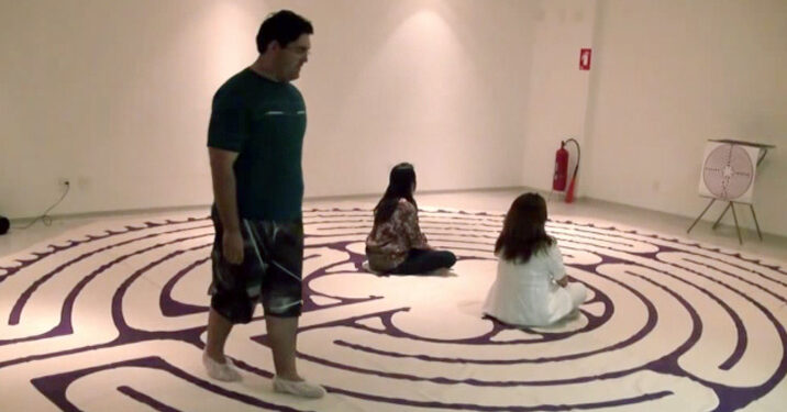 Meditacao Caminhando no Labirinto