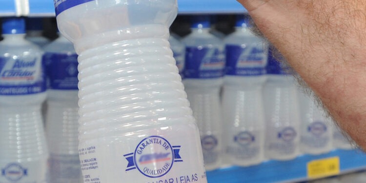 alcool liquido