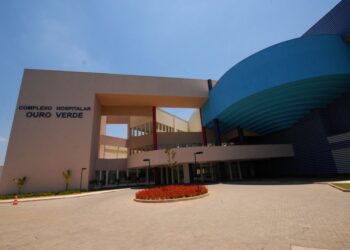 Hospital do Ouro Verde zera filas de cirurgia de catarata