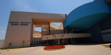Hospital do Ouro Verde zera filas de cirurgia de catarata