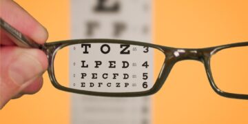 Óculos gratuitos para pacientes do SUS