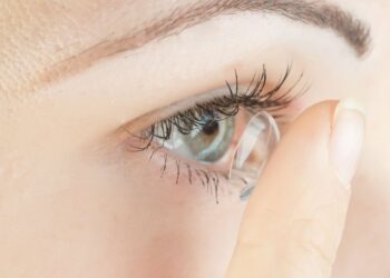 Uso errado de lentes de contato pode levar a transplante de córnea