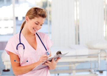 Projeto online gratuito ajuda formação de alunos de enfermagem