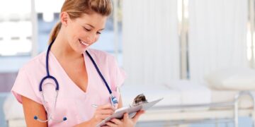 Projeto online gratuito ajuda formação de alunos de enfermagem