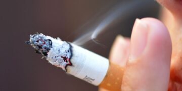 Lei Antifumo entra em vigor e proíbe fumódromos e propaganda de cigarro