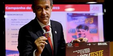 Pesquisa diz que 45% admitem fazer sexo sem camisinha, diz ministério