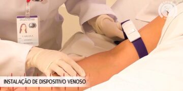 Instalação de dispositivo venoso