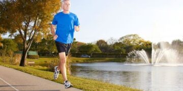 ‘Quarentões’ ativos têm risco de câncer reduzido até pela metade, diz estudo