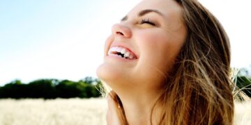 Como escovar os dentes todos os dias pode até salvar a sua vida