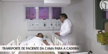 Transporte de Paciente da Cama para a Cadeira