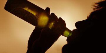 Políticas públicas para a prevenção dos danos relacionados ao consumo de álcool