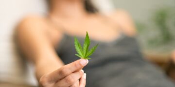 Maconha e adolescência: depressão e suicídio