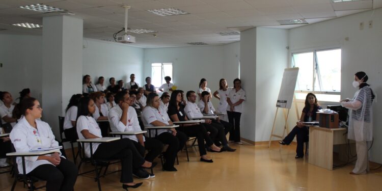 Hospital referência em Barueri orienta colaboradores sobre fluxo de atendimento ao novo coronavírus