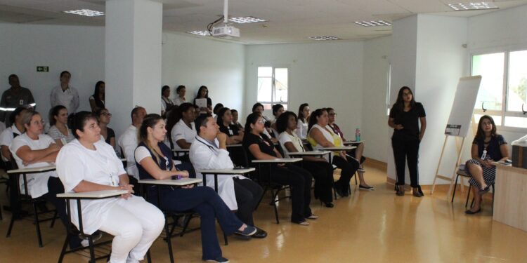 Hospital referência em Barueri orienta colaboradores sobre fluxo de atendimento ao novo coronavírus