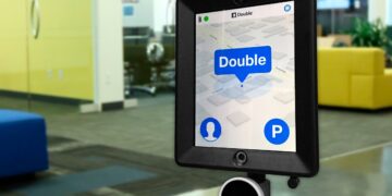 Hospitais Municipais de Parelheiros e do Anhembi utilizam robôs para Telemedicina e comunicação entre pacientes e familiares