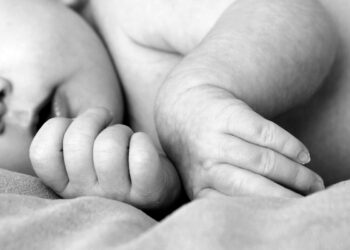 Refluxo do lactente – causas, sintomas e tratamento