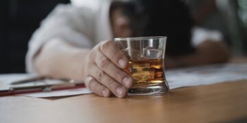 Governo pode impedir a interrupção de remédio contra o alcoolismo no país