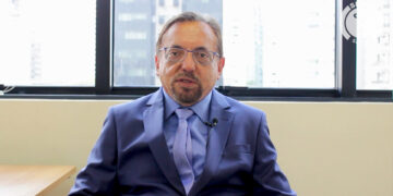 Dr. Álvaro Nagib Atallah