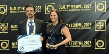 Hospital e Maternidade Municipal Dr. Odelmo Leão Carneiro recebe premiação latino-americana