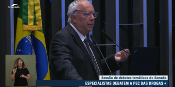 Dr. Ronaldo Laranjeira participa da sessão de debates no Senado sobre a PEC 45/2023