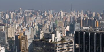 Pneumologista reforça orientações para minimizar os impactos da fumaça e da baixa umidade na saúde respiratória