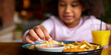 Obesidade Infantil: Como Ela Está Afetando as Crianças de Hoje e Quais São os Primeiros Sinais de Alerta