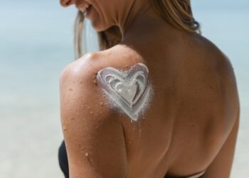 Cuidados para prevenir o câncer de pele: proteção e autocuidado