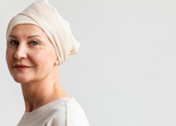 Leucemia Mieloide Crônica: como o diagnóstico precoce e os novos tratamentos transformam a vida do paciente