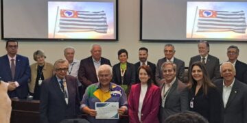 Senador Marcos Pontes é homenageado com a Medalha da Visão pelo IPEPO