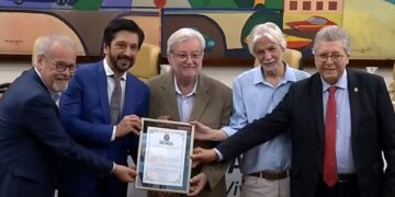 Dr. Gilberto Natalini participou de solenidade que celebrou os 50 anos do voluntariado médico do Cangaíba