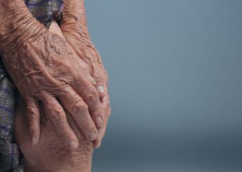 Polo de Curativos do AMA Perus orienta pacientes sobre lesões crônicas