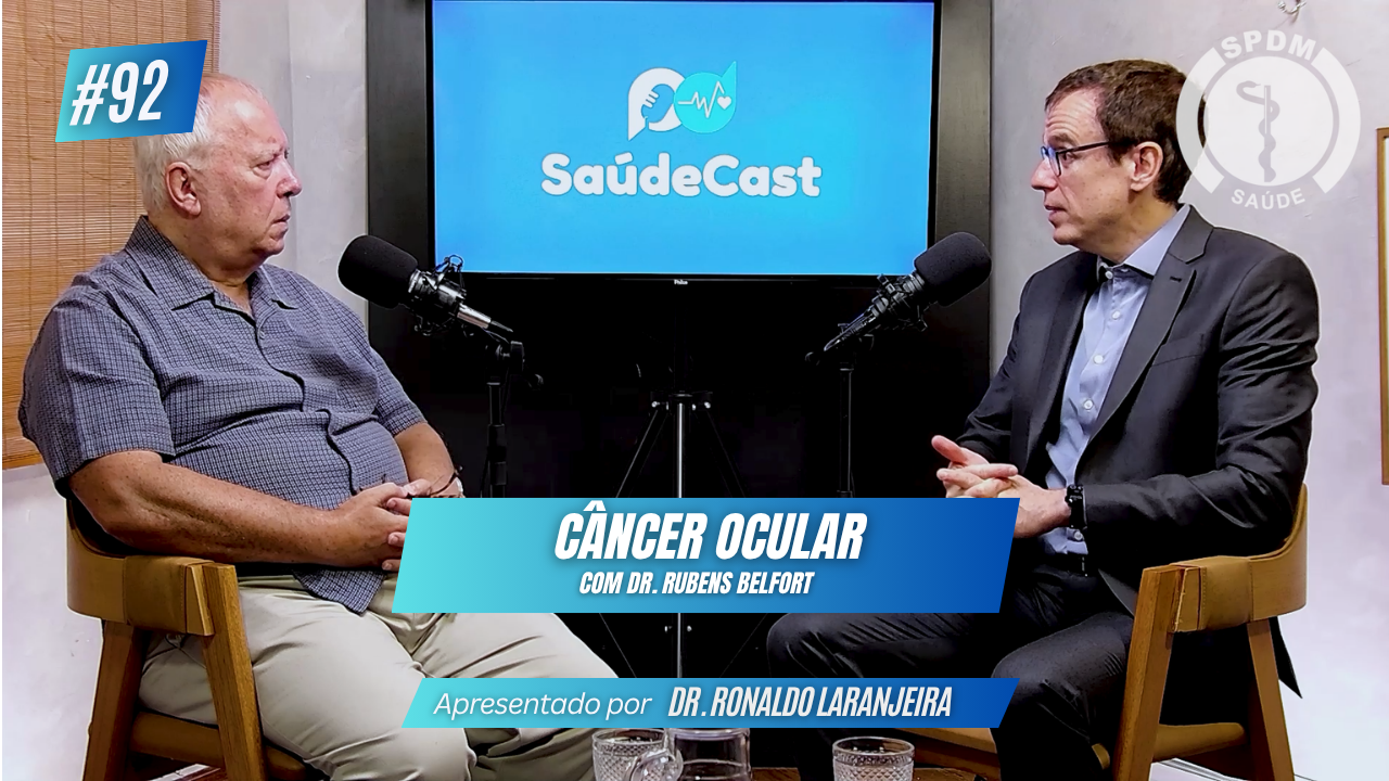 Câncer Ocular. Foto de Dr. Rubens e Dr. Ronaldo Laranjeira em estúdio do SaúdeCast.
